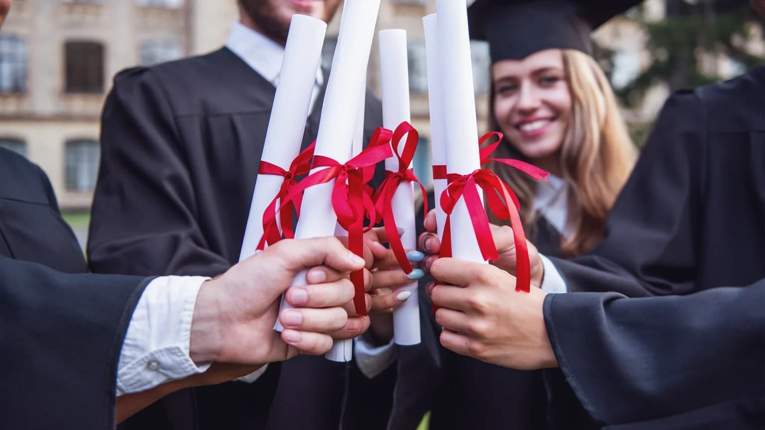 假学位 Risks to Immigration and Careers—BuyDiploma Explains