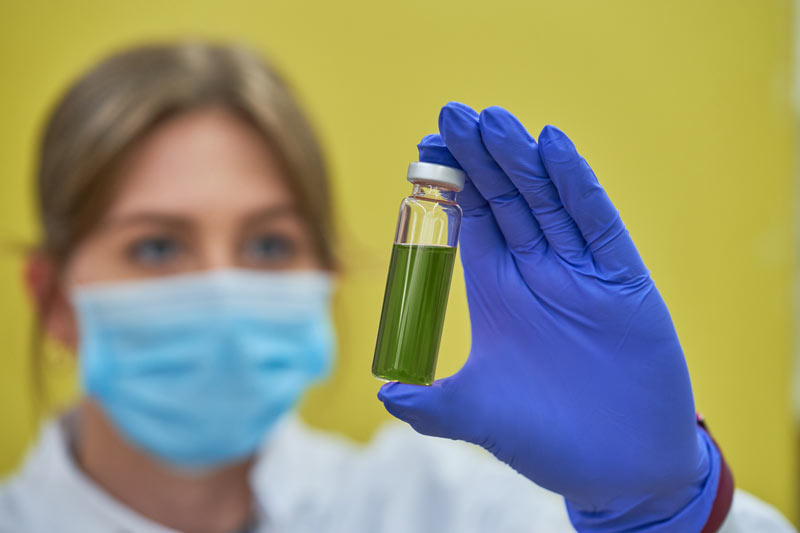 64dd4eee73652c2e2b2184ab_vial-Kratom-edit