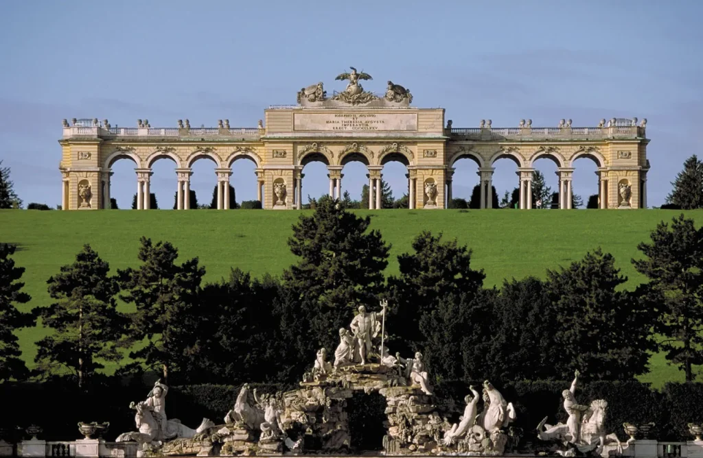 Fountain-Neptune-grounds-Gloriette-Vienna-Schloss-Schonbrunn