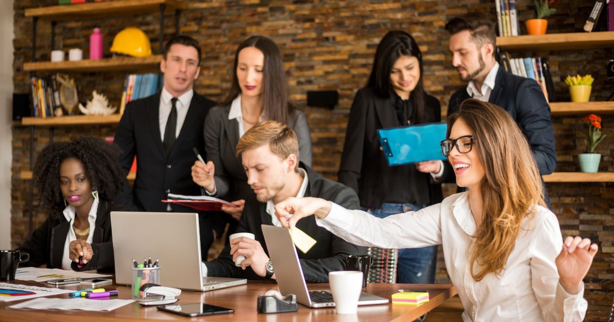 How Competitive Intelligence for Sales Improves Closing Rates