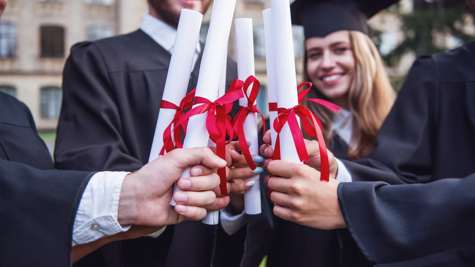 假学位 Risks to Immigration and Careers—BuyDiploma Explains